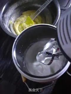 Make Six-inch birthday cake step 4