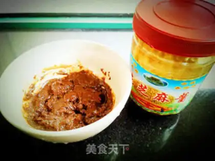 Make Sesame sauce red sugar cake step 1