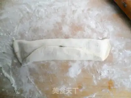 Make Sesame sauce red sugar cake step 3
