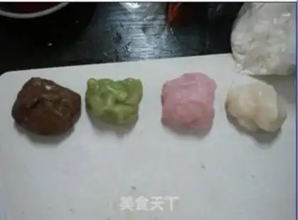 Make Colored ice-cream mooncake step 5