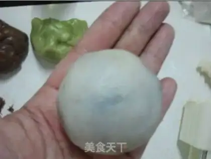 Make Colored ice-cream mooncake step 7