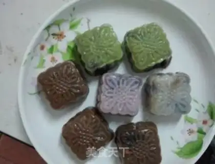 Make Colored ice-cream mooncake step 9