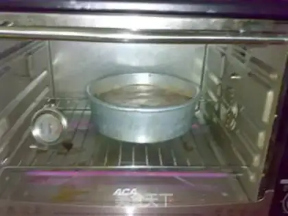 Make A waterline twilight cake step 12