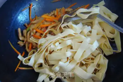 Make A thousand pieces of fried meat step 4
