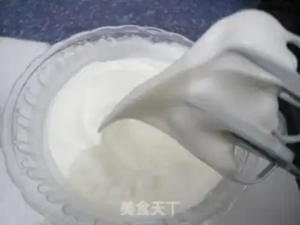 Make Fresh orange cake roll step 2