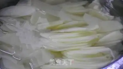 Make Pyramid potato chips step 2