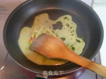 Make Thai blue curry fried shrimp step 2