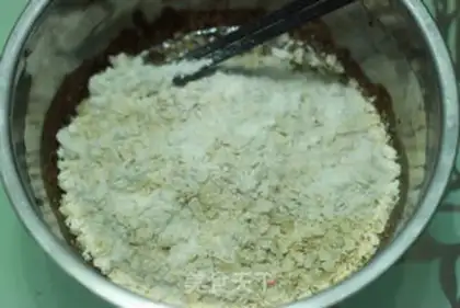 Make Chocolate oatmeal energy ball step 2