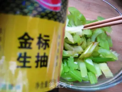 Make Celery peanuts step 4