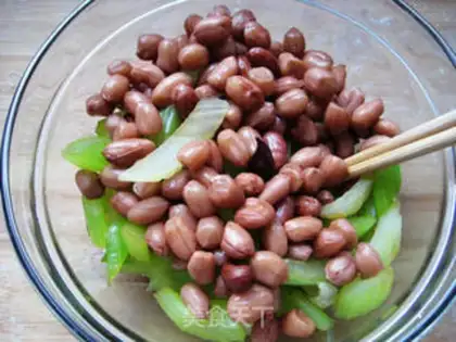 Make Celery peanuts step 5