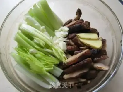 Make Pelican mushroom chicken step 2