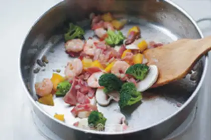 Make Bacon shrimp pasta step 10