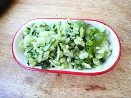 Make cucumber eggs and corn rice step 1