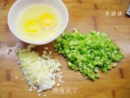 Make Pelican fried eggs step 1
