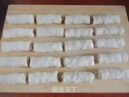 Make Cricket duck roll step 15