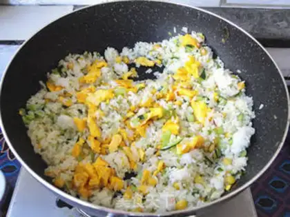 Make cucumber eggs and corn rice step 9