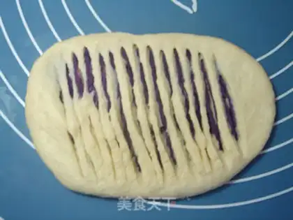 Make Spaghetti bread step 12