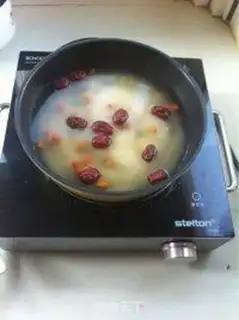Make Silver spoons of guacamole step 2