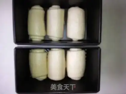 Make Chinese aromatic toast step 7