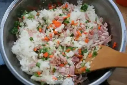Make Fried rice rolls step 3