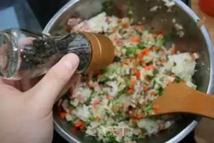 Make Fried rice rolls step 4
