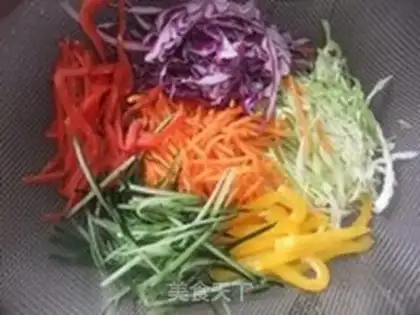 Make Squeeze meat noodles step 4