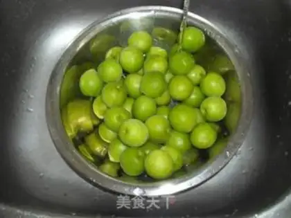Make Green plum wine step 1