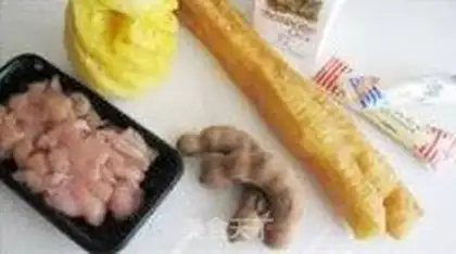 Make Pineapple oil bar salad step 0