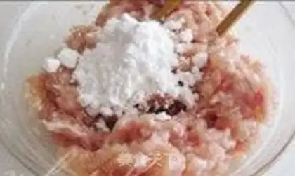 Make Pineapple oil bar salad step 1