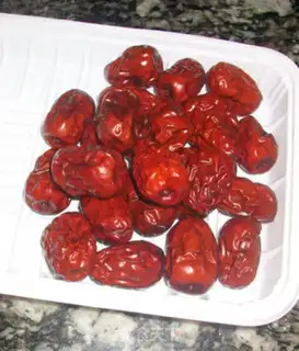 Make "Red dates for rice." step 0