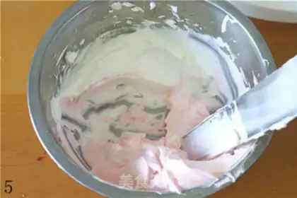 Make Fresh rose birthday cake step 4