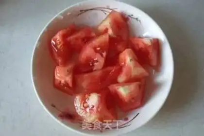 Make Tomatoe egg soup step 1