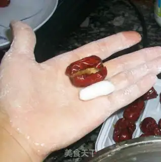 Make "Red dates for rice." step 6