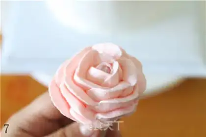 Make Fresh rose birthday cake step 6