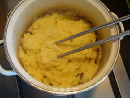 Make Coconut walnut pie step 8