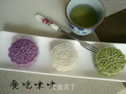 Make Three-coloured mooncakes step 9