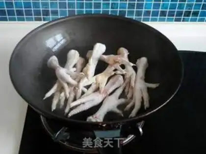 Make Frozen claws with mushroom sauce step 1
