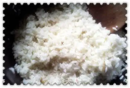 Make Eggflower and vegetable fried rice step 0