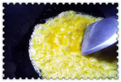 Make Eggflower and vegetable fried rice step 6