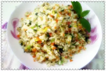 Make Eggflower and vegetable fried rice step 10