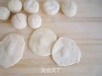 Make An egg box with a pickle step 5