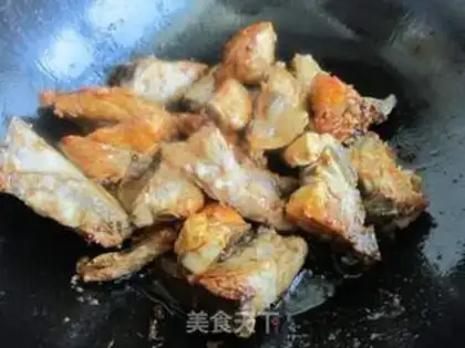 Make Four seasons of bean roasted ribs step 4