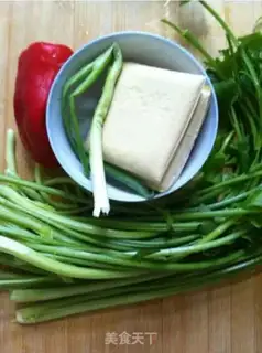 Make Celery fried beans step 0