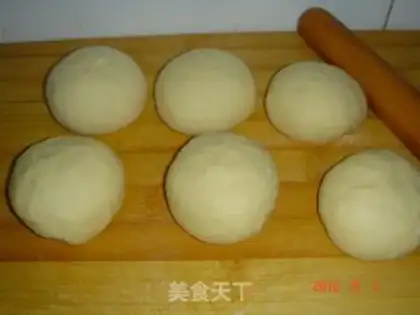 Make Double-coloured buns step 5