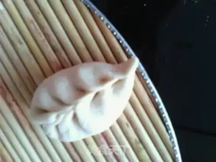 Make A twilight bun step 4