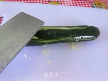 Make Hong Kong cucumber step 1