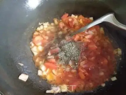 Make Super bacon shrimp pizza step 14