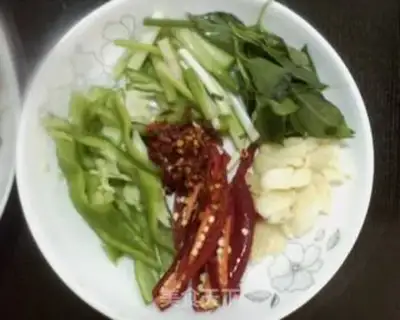 Make Spicy crabs step 1