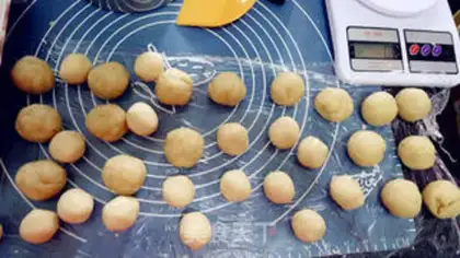 Make Skinned mooncake step 4
