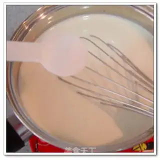 Make Tea ice cream cake step 3